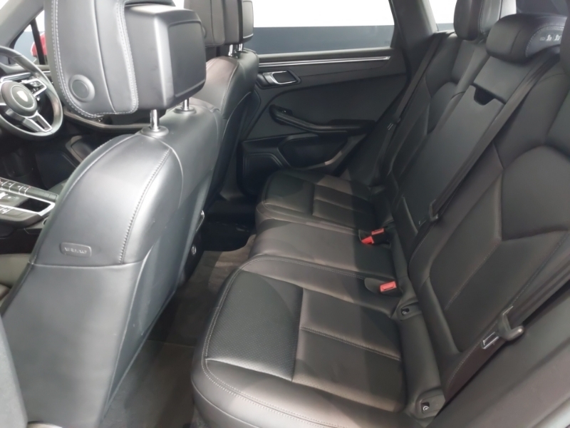 Porsche Macan 5dr Pdk VF68FZA Red #6