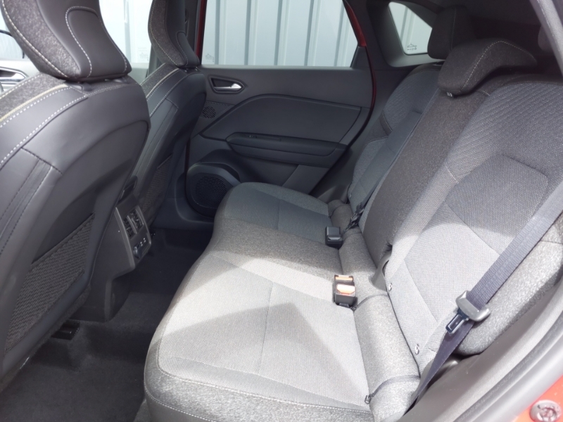 Renault Symbioz 1.3 Tce 140 Techno HK75SRY Red #6
