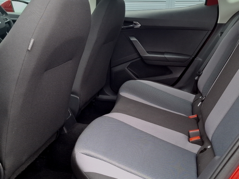 Seat Arona 1.6 Tdi 115 Se Technology Lux Ez CY68NKD Red #6