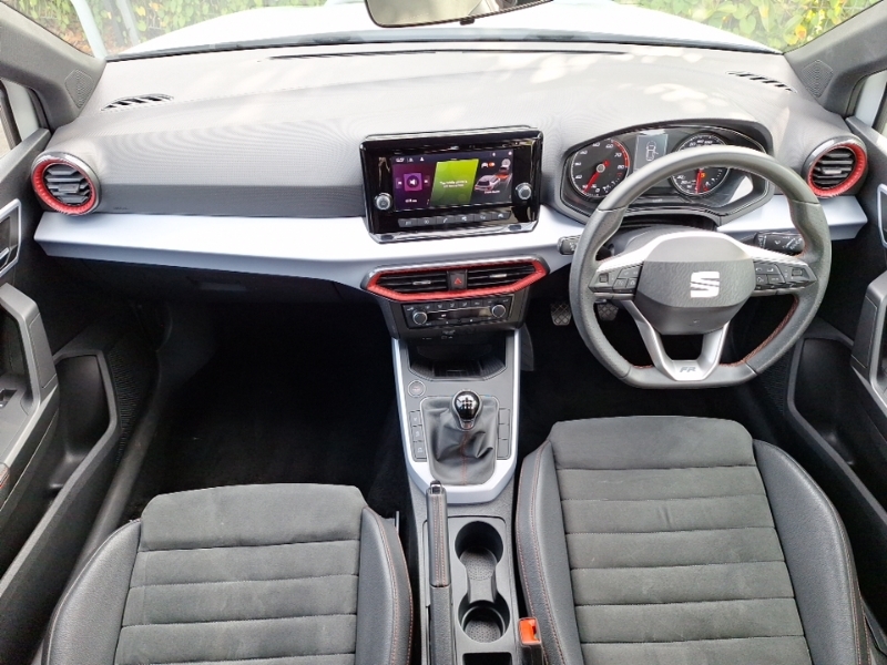 Seat Arona 1.0 Tsi 110 Fr Edition FX23WHR White #3