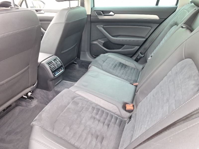 Volkswagen Passat 2.0 Tdi Gt AF66FYW Silver #6