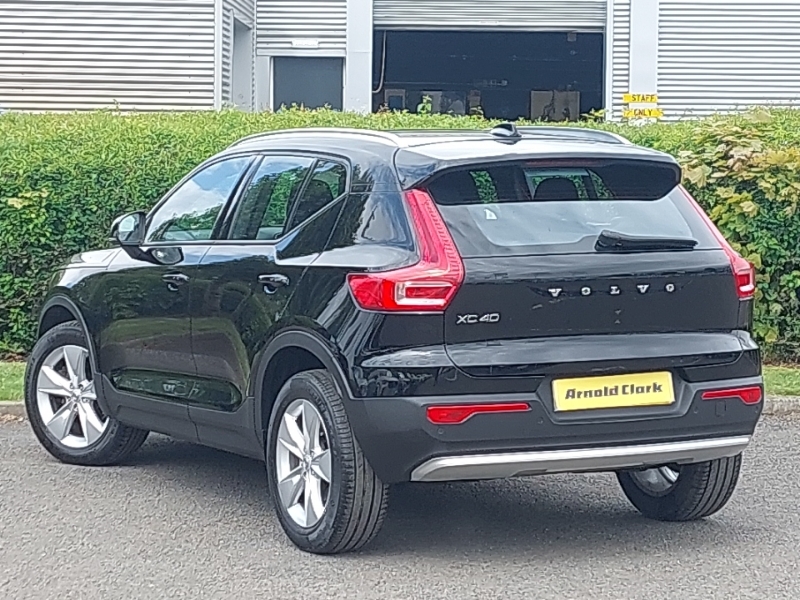Volvo XC40 2.0 B3p Core WD72GWC Black #2