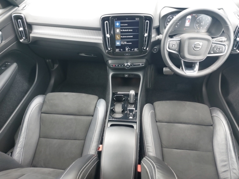 Volvo XC40 2.0 B4p R Design Pro EJ70KJV Black #3