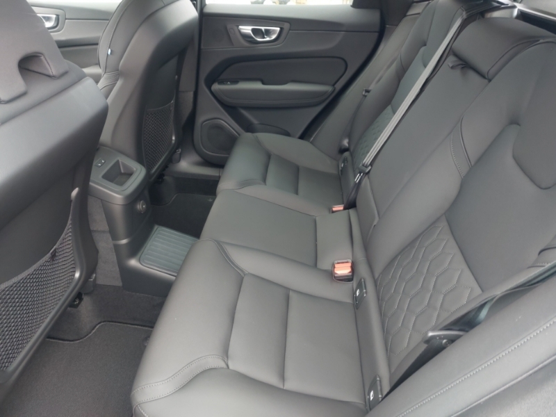 Volvo XC60 2.0 T6 350 Phev Plus Dark Awd Geartronic Black #6