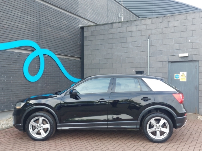 Audi Q2 1.4 Tfsi Sport SE17CFX Black #4