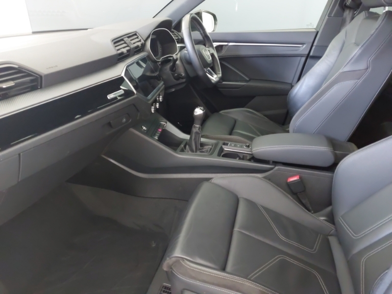 Audi Q3 35 Tfsi Black Edition Comfortsound Pack AK71HRJ Grey #5