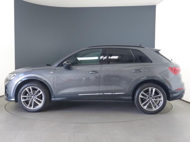 Audi Q3 35 Tfsi Black Edition Comfortsound Pack AK71HRJ Grey #4