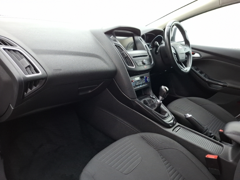 Ford Focus 1.5 Tdci 120 Titanium WN17UXJ White #5