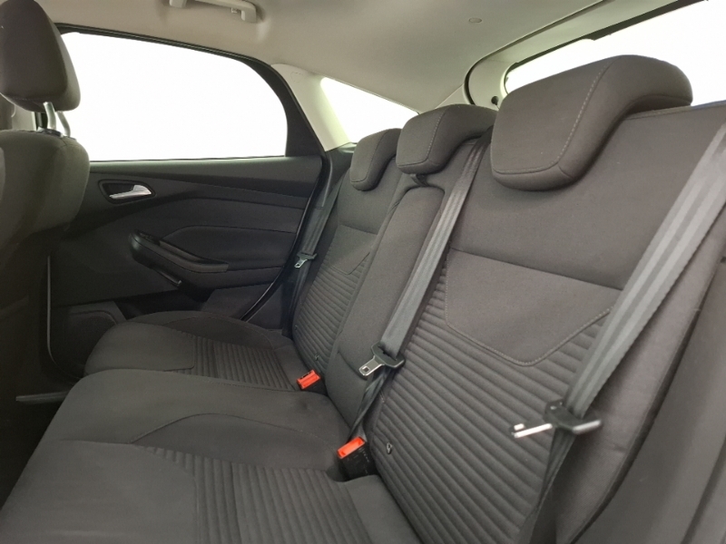 Ford Focus 1.5 Tdci 120 Titanium WN17UXJ White #6