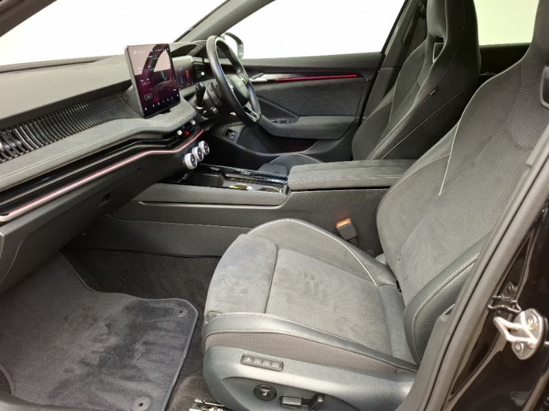 Skoda Superb 1.5 Tsi Iv Sportline Dsg SA75UNF Black #5