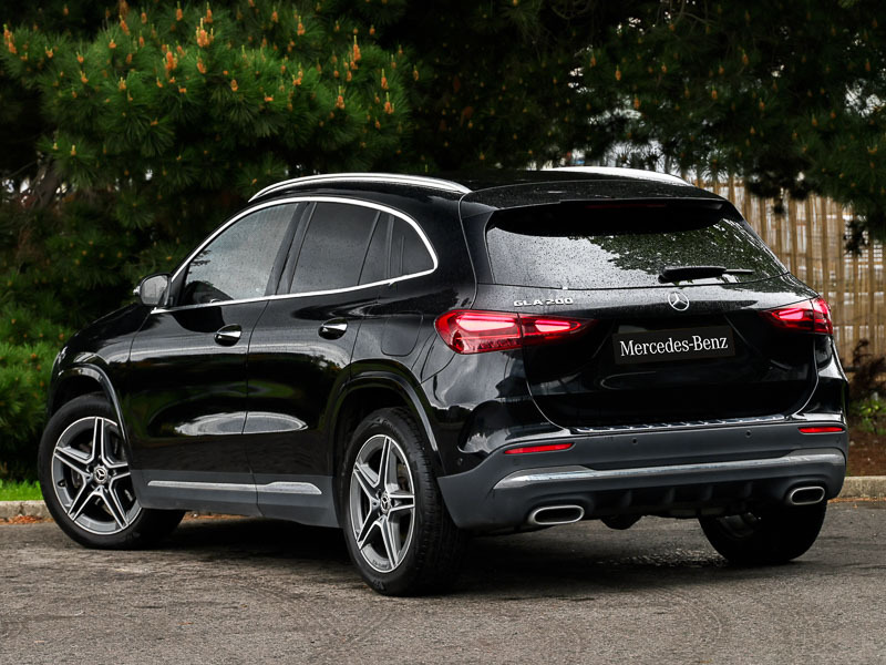 Mercedes-Benz GLA Class Gla 200 Amg Line Premium MA74UTR Black #2