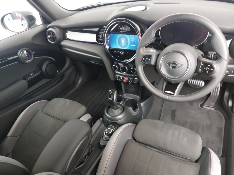 Mini Hatch 1.5 Cooper Sport SH23NKO Black #4