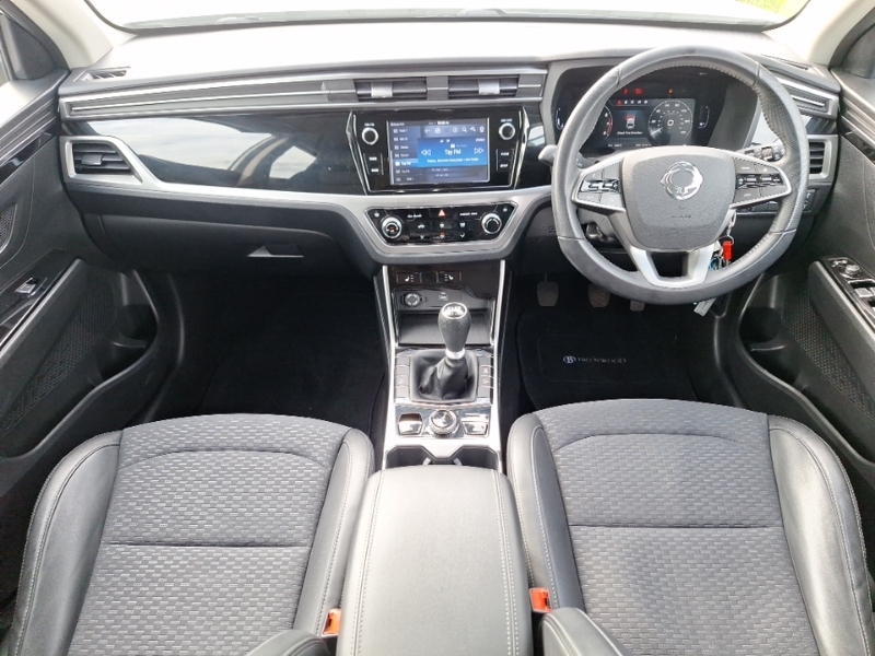 SsangYong Korando 1.5 Ventura White #3