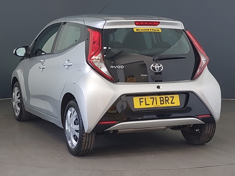 Toyota Aygo 1.0 Vvt-i X-play Tss FL71BRZ Silver #2