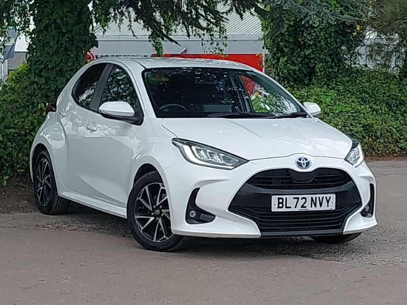 Toyota Yaris 1.5 Hybrid Design Cvt Nav White