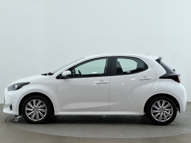 Toyota Yaris 1.5 Hybrid Icon Cvt DA23KYZ White #4