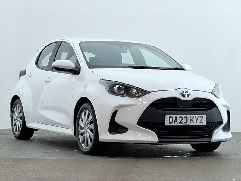 Toyota Yaris 1.5 Hybrid Icon Cvt White