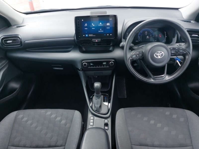 Toyota Yaris 1.5 Hybrid Design Cvt SC24NRN Black #3