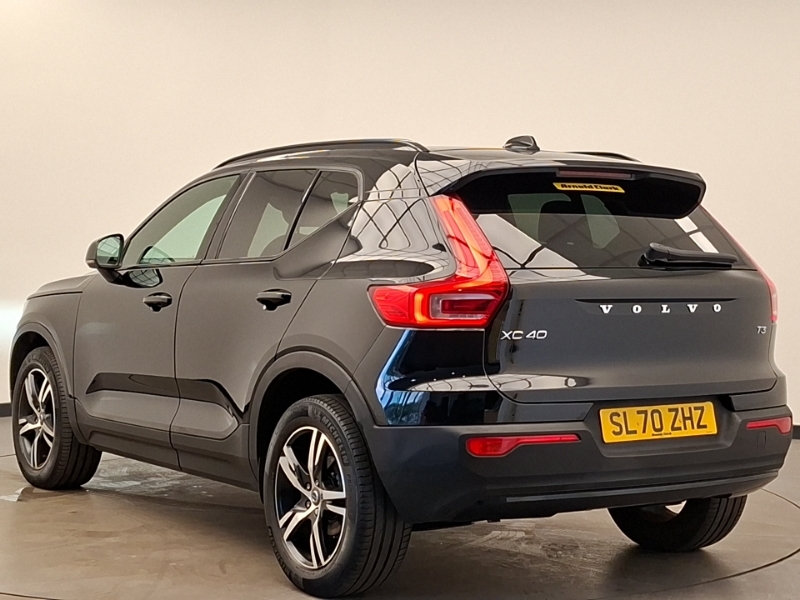 Volvo XC40 1.5 T3 163 R Design SL70ZHZ Black #2