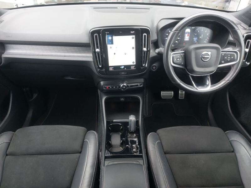 Volvo XC40 1.5 T3 163 R Design Geartronic YY21CYE Black #3