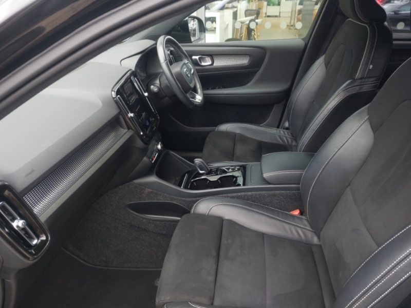 Volvo XC40 1.5 T3 163 R Design Geartronic YY21CYE Black #5