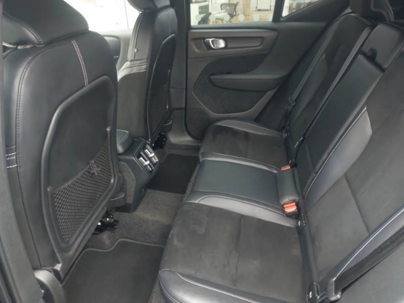 Volvo XC40 1.5 T3 163 R Design Geartronic YY21CYE Black #6