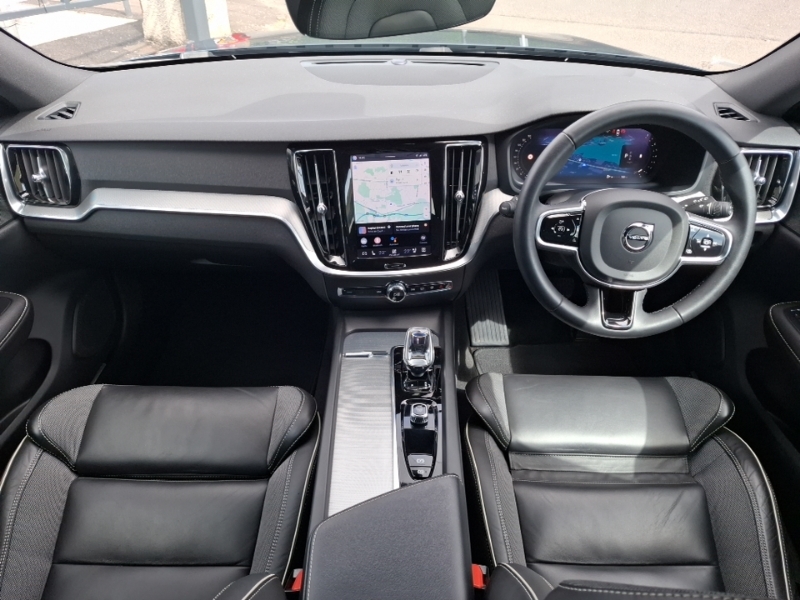Volvo V60 2.0 B3p Plus Dark 7 Speed Blue #3