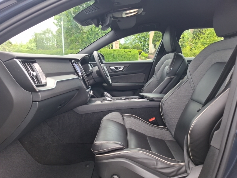 Volvo V60 2.0 B3p Plus Dark 7 Speed Blue #5