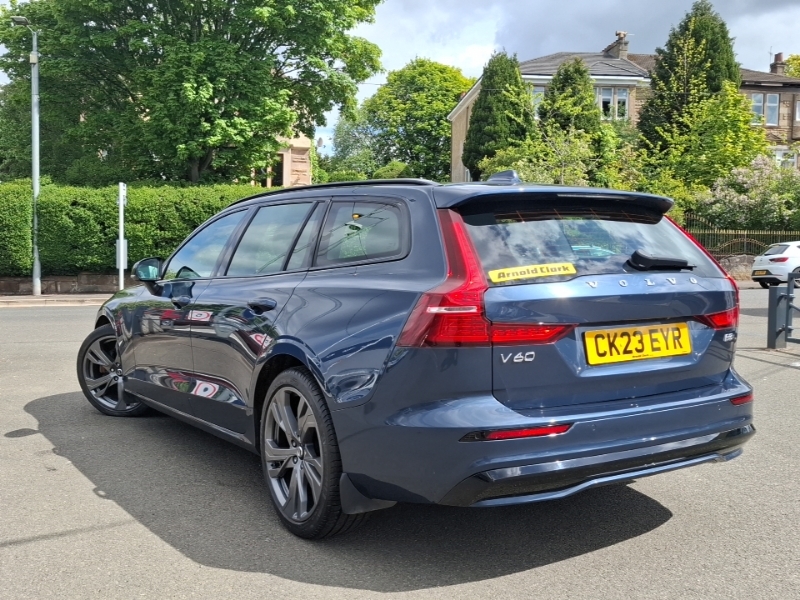 Volvo V60 2.0 B3p Plus Dark 7 Speed Blue #2