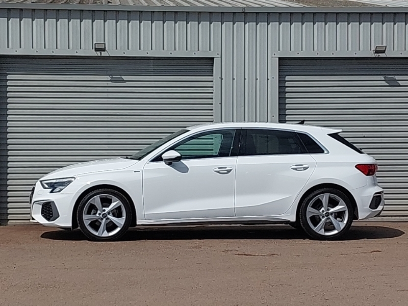 Audi A3 30 Tfsi S Line ST24VUV White #4