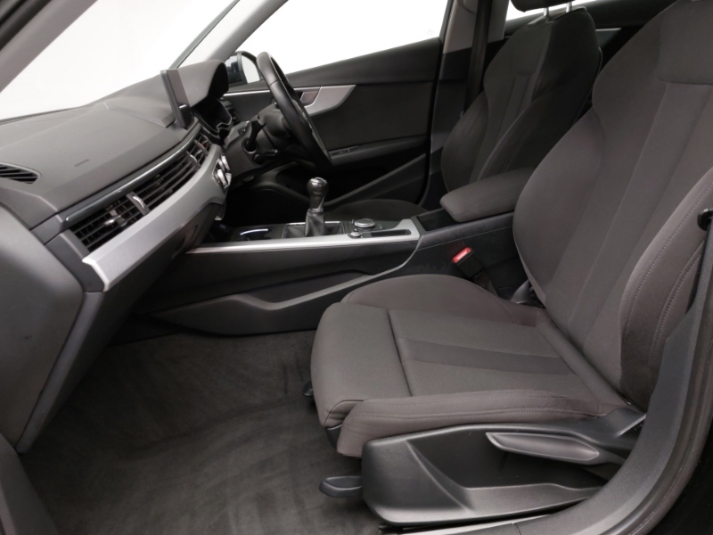 Audi A4 2.0 Tdi Ultra Se CU16UPE Black #5