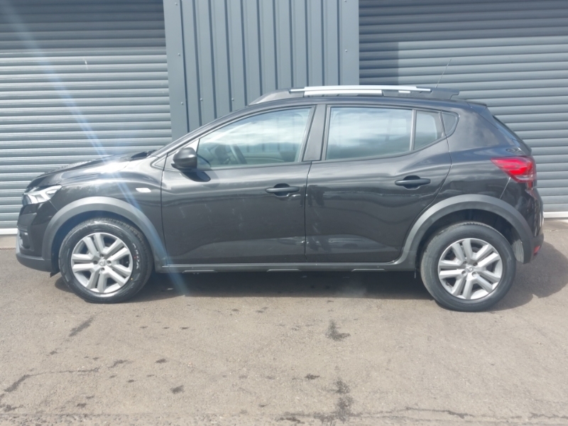 Dacia Sandero Stepway 1.0 Tce Bi-fuel Essential SB22XBV Black #4