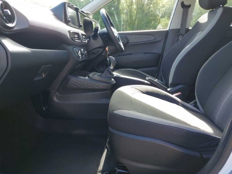 Hyundai I10 1.0 63 Advance Nav EN25BMY White #5
