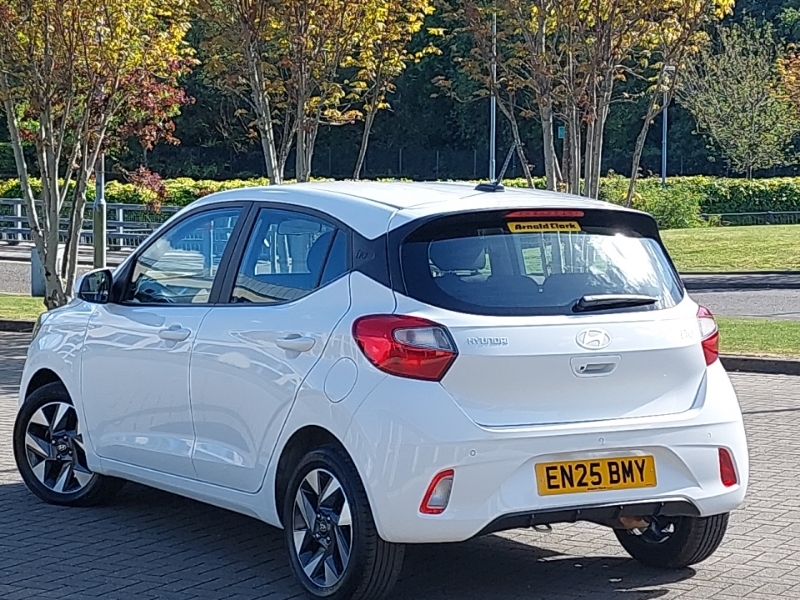 Hyundai I10 1.0 63 Advance Nav EN25BMY White #2