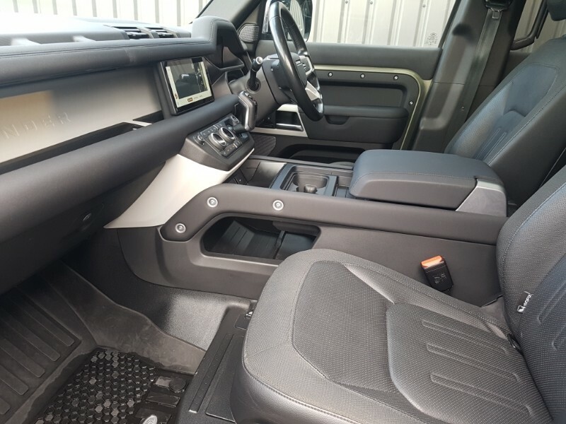 Land Rover Defender 110 2.0 D240 First Edition 110 SY70WWX Green #5
