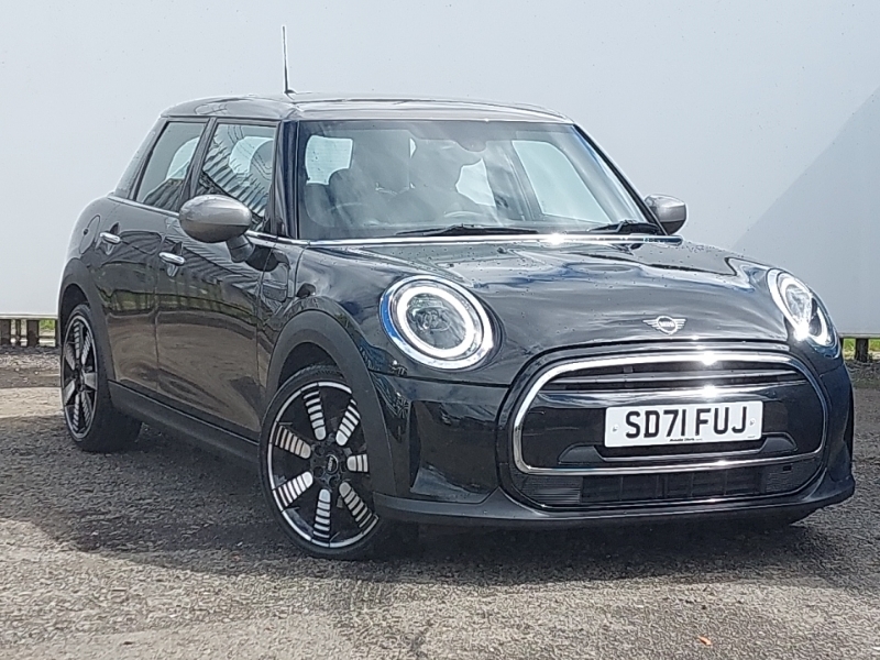 Mini Hatch 1.5 Cooper Exclusive Black