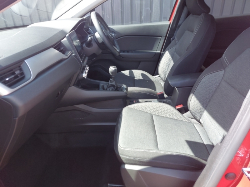Renault Captur 1.0 Tce 90 Iconic Edition SB22JBV Red #5
