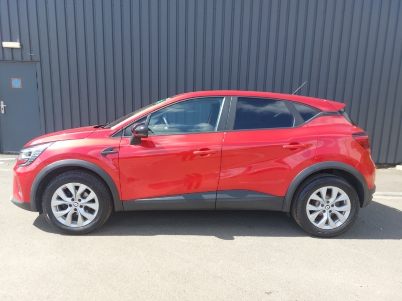 Renault Captur 1.0 Tce 90 Iconic Edition SB22JBV Red #4