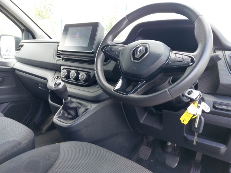 Renault Trafic Ll30 Blue Dci 130 Business Van HK23WDD White #2
