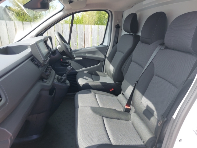 Renault Trafic Ll30 Blue Dci 130 Advance Safety Van White #5