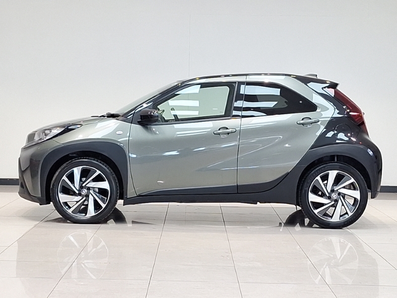 Toyota Aygo X 1.0 Vvt-i Edge NG23GJE Green #4