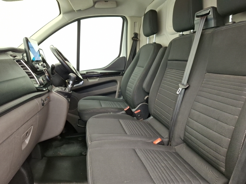 Ford Transit Custom 2.0 Ecoblue 130Ps Low Roof Limited Van GP19TKJ White #5