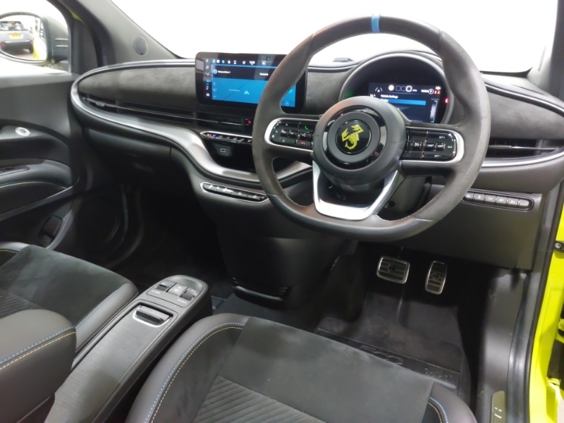 Abarth 500 114Kw Turismo 42.2Kwh Green #3