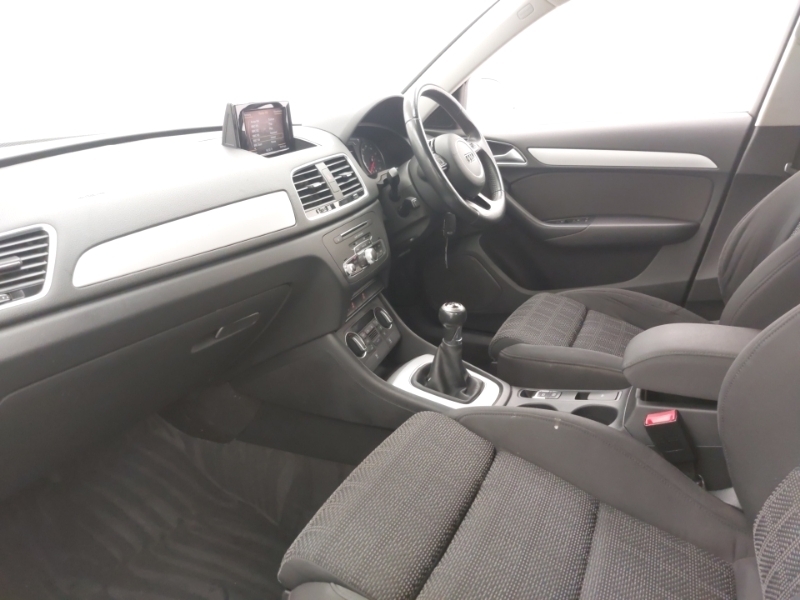 Audi Q3 1.4T Fsi Sport DE68EWU White #5