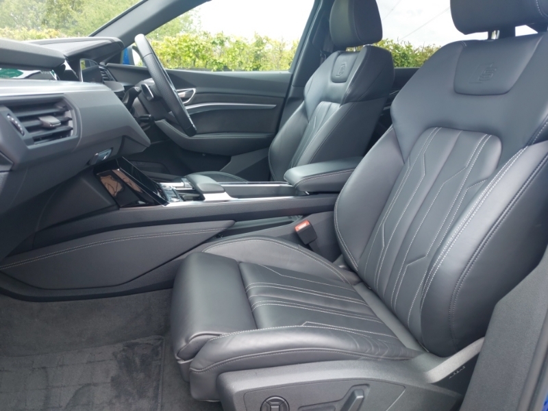 Audi Q8 e tron 300Kw 55 Quattro 114Kwh S Line Blue #5