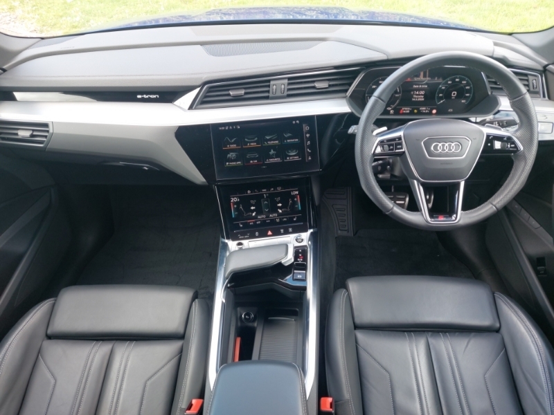 Audi Q8 e tron 300Kw 55 Quattro 114Kwh S Line Blue #3