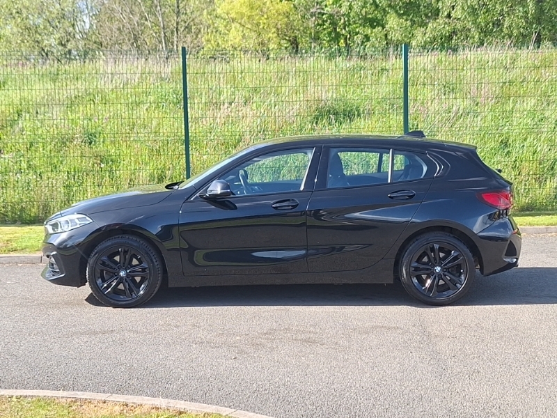 BMW 1 Series 116D Sport YF70KKC Black #4