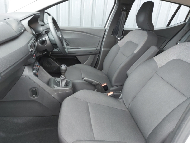 Dacia Sandero 1.0 Tce Essential SH23LXB White #5