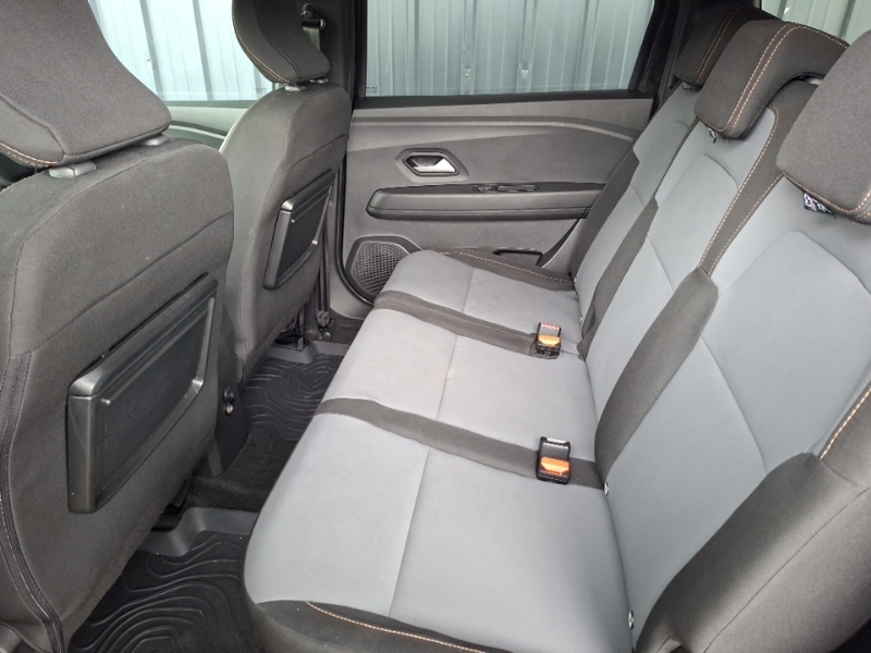 Dacia Jogger 1.6 Hev Extreme RF73GUW Black #6