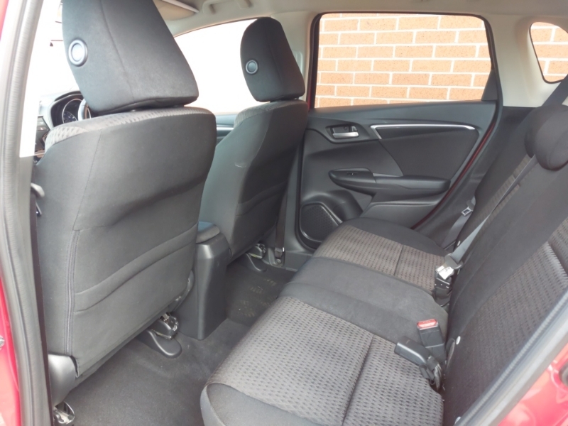 Honda Jazz 1.3 I-vtec Ex Navi ND19GUA Red #6